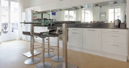 Haut Appartement Luxe 165 M2 8 pers Champs Elysées Trocadero Victor Hugo. AC