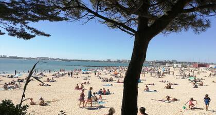 T2 Meerblick. La Rochelle die Kleinen. In der Nähe des Hafens. Familie. Balkon.