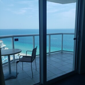 Interior - Located in QClub Ft Lauderdale Beach Resort- Wrap Around Balcony  (Fort Lauderdale)