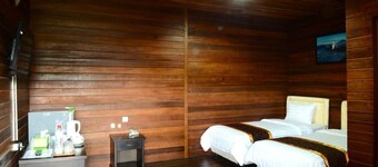 Lemon Hotel
