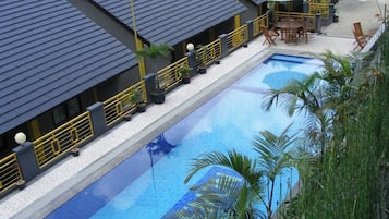 Utomhuspool