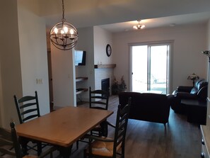 Interior - NEWER 2 BEDROOM WALKOUT BASEMENT SUITE WITH GREAT VIEWS. CENTRALLY LOCATED (Vernon)