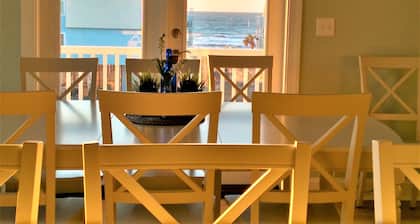 GREAT OCEAN VIEWS -- 5 Bedroom, 5.5 Bath, 2 Living Rooms