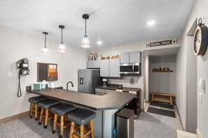 Fridge, microwave, oven, stovetop - Immaculate condo steps to the ski slopes and hiking trails!! (Whitefish)