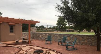 Histórico hogar de Mesilla Adobe cerca de la plaza