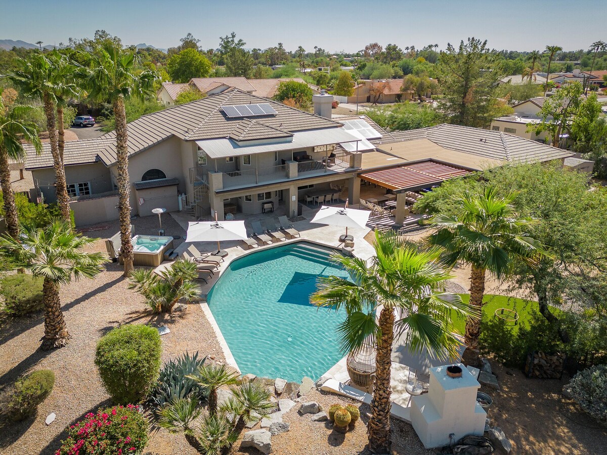 SWSS - Ultimate Neighborhood Getaway: Pool, Hot Tub, Games & Concierge Services at Luxe