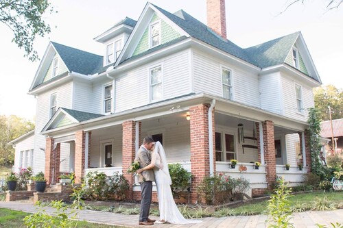 Historic Grain Cottage on Highland Cow Farm