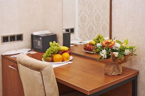 In-room safe, desk, laptop workspace, blackout curtains