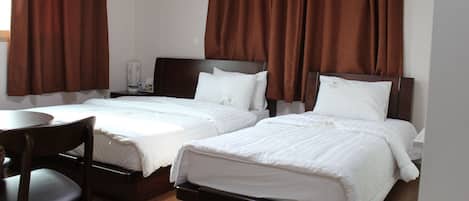Twin Room | Premium bedding, desk, soundproofing, free WiFi