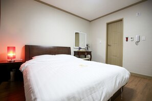 Sängtillbehör av högsta kvalitet, skrivbord och ljudisolering