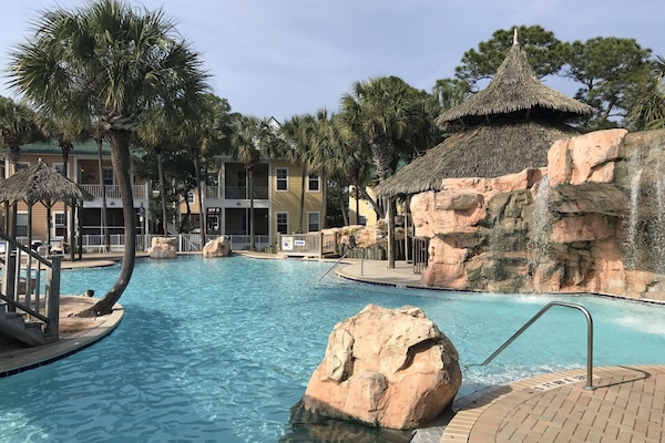 Piscina interna, piscina aquecida