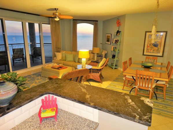 Dining - Beach Colony East, Spectacular 15th Floor Beachfront Views, Directly on beach (Navarre Beach)