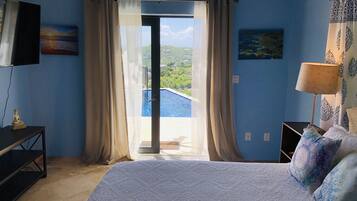 1 bedroom, in-room safe, iron/ironing board, free WiFi