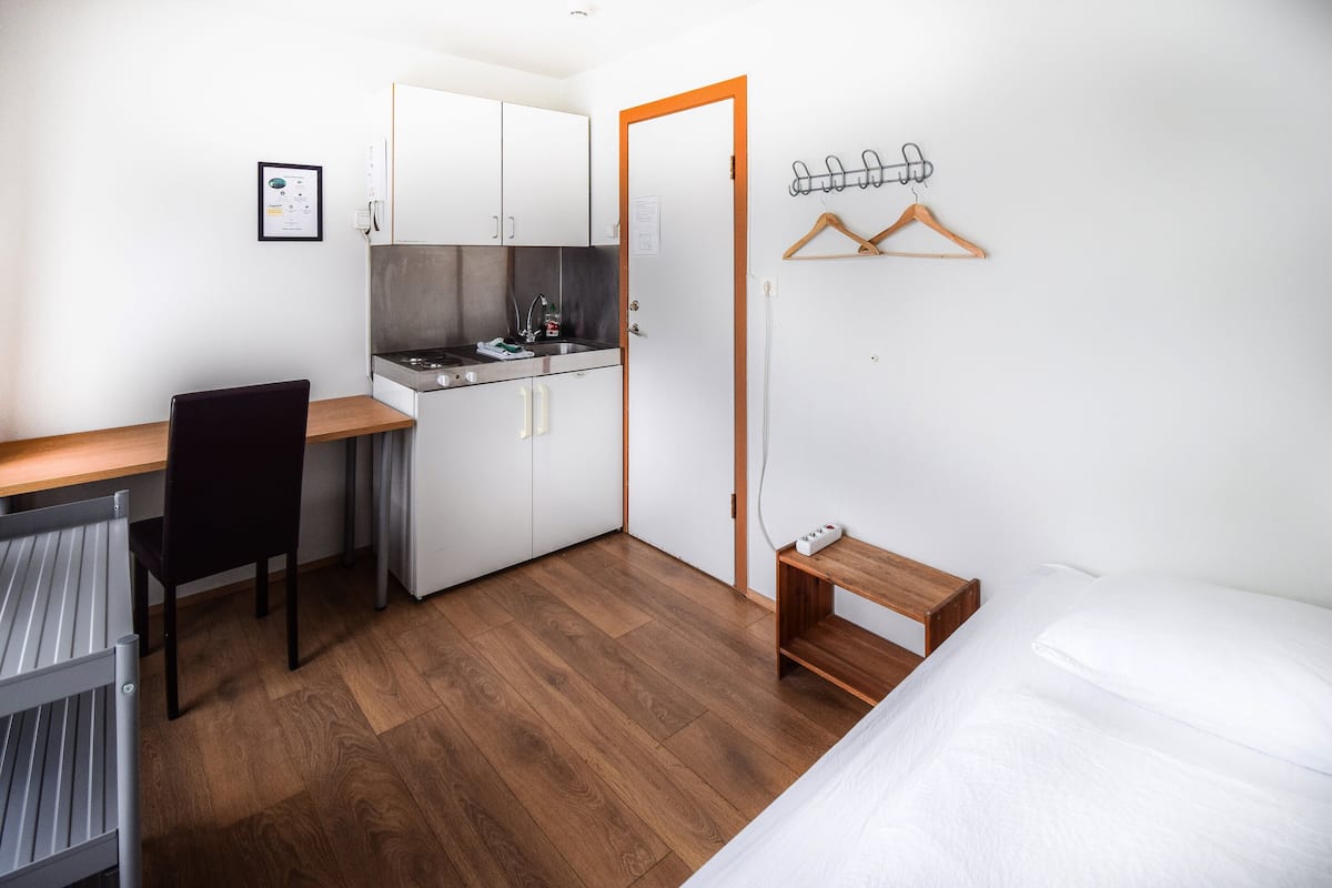 Standard Single Room, Shared Bathroom