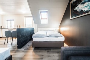 Studio | Desk, blackout curtains, free WiFi, bed sheets - Guesthouse Andrea (Reykjavik)