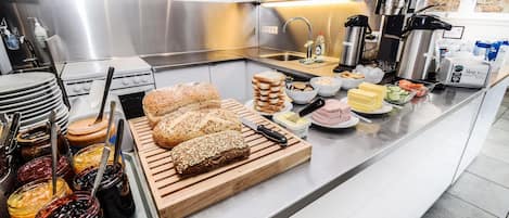 Petit déjeuner buffet