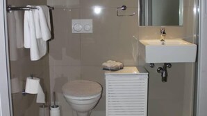 Apartment, 1 Bedroom | Bathroom | Shower, rainfall showerhead - Freedom Plaza Apartments (Windhoek)