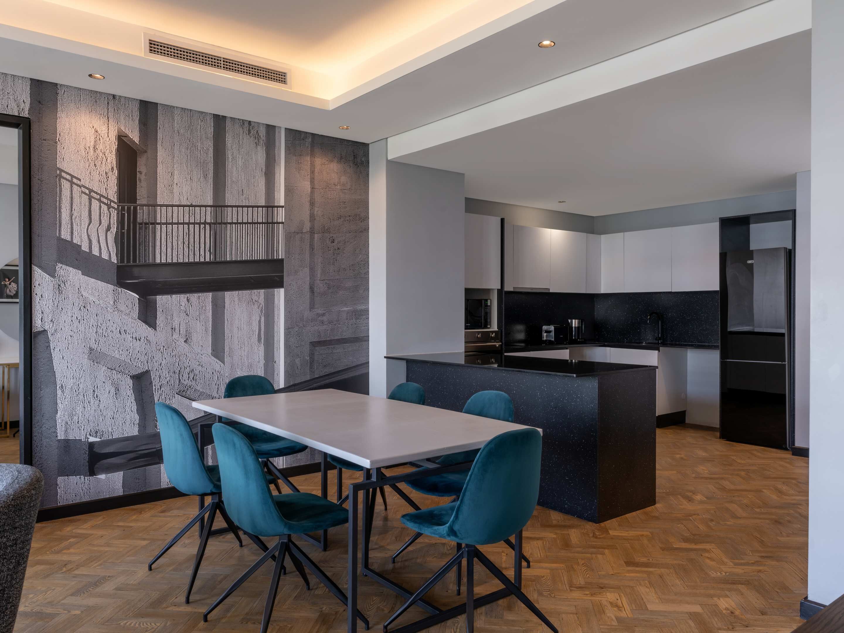 Deluxe Apartment, 2 Bedrooms, Balcony, Mountain View | Living area | Flat-screen TV
