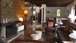 Cottage Deluxe, nhiều giường, bếp, quang cảnh vườn | Khu phòng khách