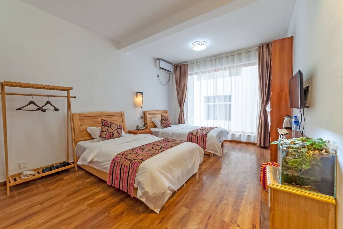 Desk, blackout curtains, free WiFi