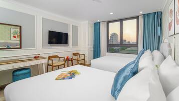 Familieværelse med 2 enkeltsenge - balkon | 1 soveværelse, minibar, skrivebord, lydisolering