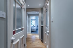 Apartment (2 Bedrooms) | Living area