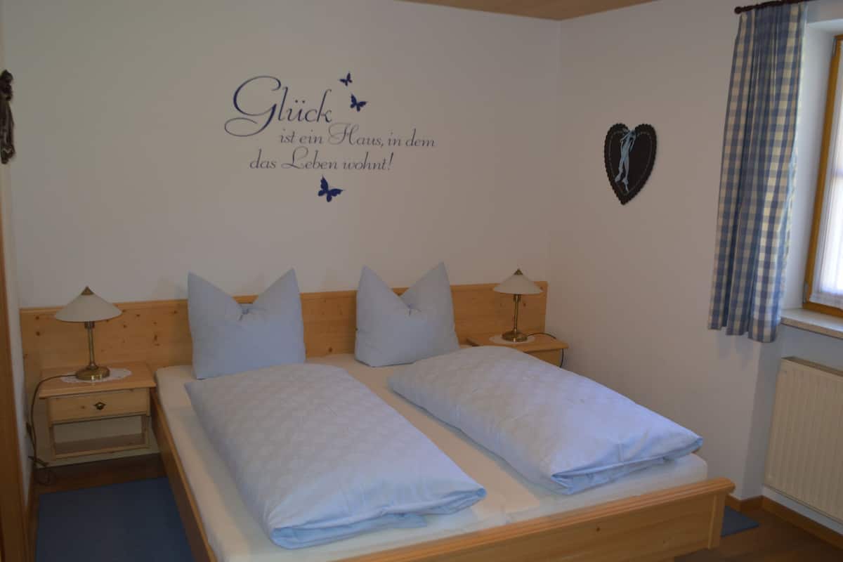 Comfort Apartment, 2 Bedrooms | Free cots/infant beds, free WiFi, bed sheets