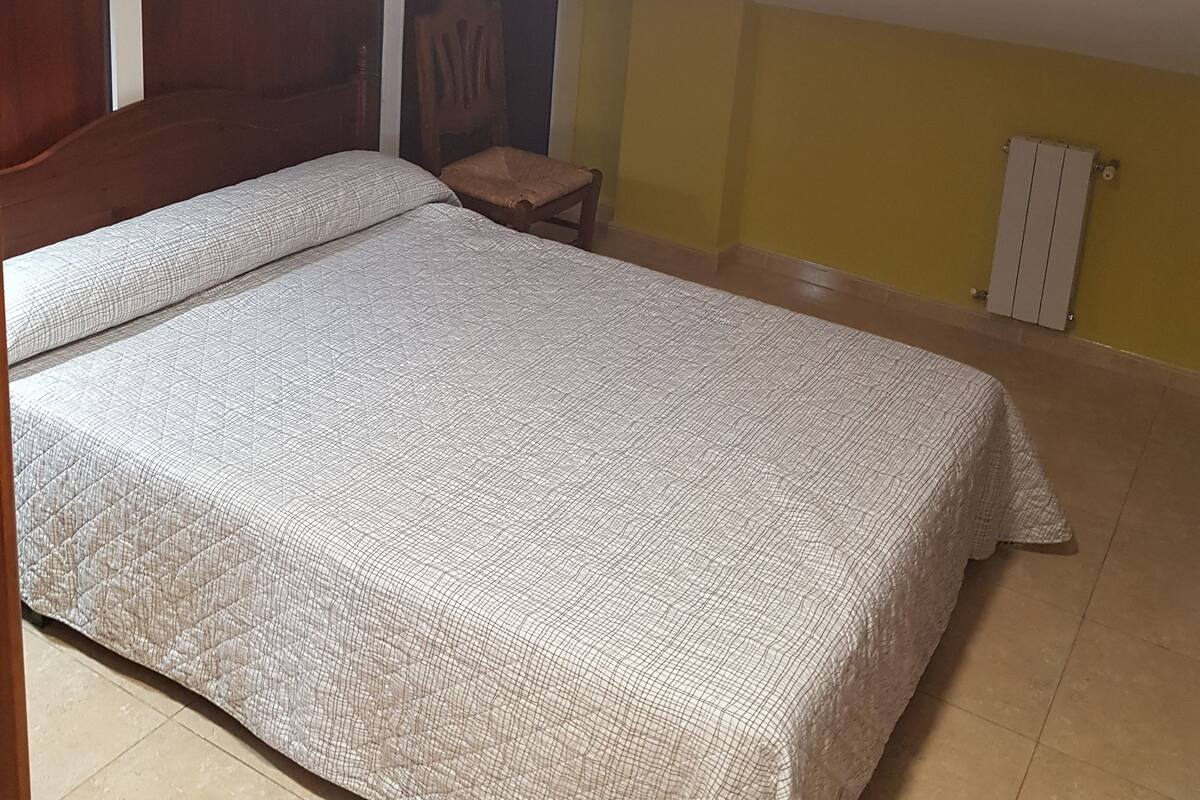 Caja de seguridad en la habitación, escritorio y wifi gratis