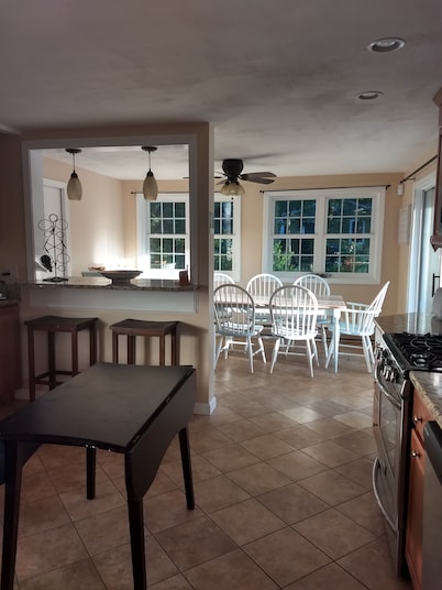 Summer Rental in Brewster, Walk to the ponds!