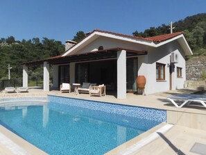 Outdoor pool - Homes Etc. Estates (Marmaris)