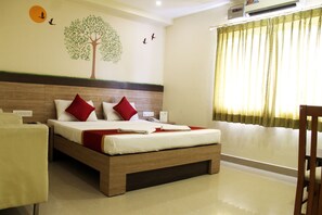 Dobbelt- eller tomannsrom – executive | Blendingsgardiner, strykejern/-brett, wi-fi (inkludert) og sengetøy