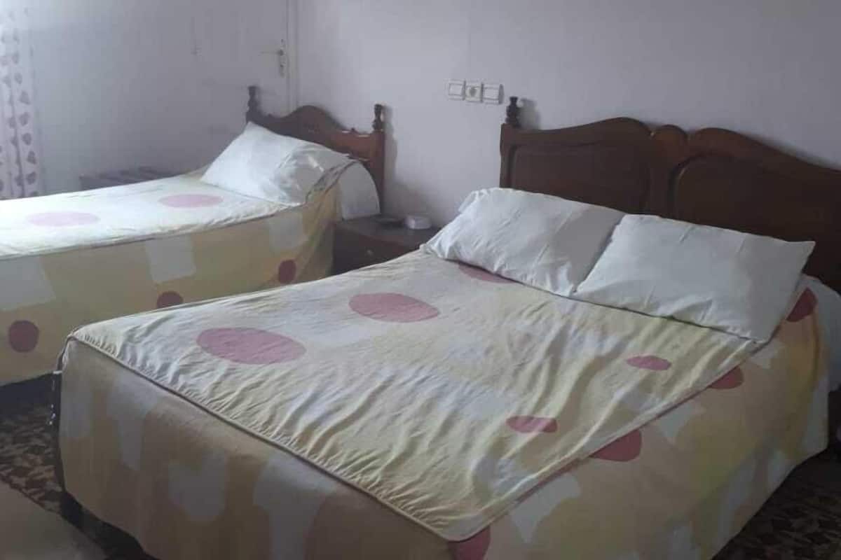 Quadruple Room | Desk, blackout curtains, rollaway beds, free WiFi