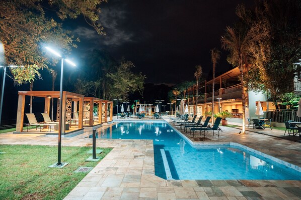 Outdoor pool, sun loungers