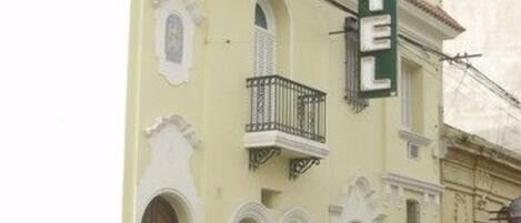 Fachada de la propiedad