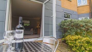 Apartment, 1 Bedroom (4) | Terrace/patio