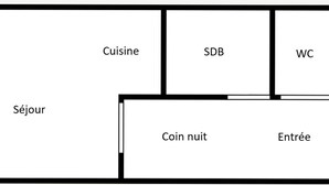 A hotel layout with a terrace, sitting area, kitchen, ensuite bathroom, and entry. - Renovated 3* studio in La Clusaz with south terrace (La Clusaz)