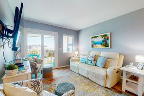 TV, DVD player, books - Hotel condo features beach access, shared pool - near town (Gulf Shores)