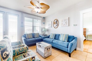 Televisión, videojuegos y futbolito 