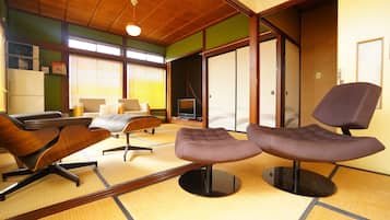 Family House | Living room | 38-inch flat-screen TV with digital channels, TV, video-game console