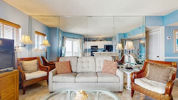 Televisie, een dvd-speler en boeken