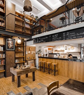 Reception - Hobnob Hostel - Adults Only (Chiang Mai)