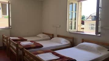 Dortoir PartagĂ© Ăconomique | Chambres insonorisĂ©es, lits bĂ©bĂ© (gratuits), Wi-Fi gratuit