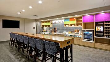 Free daily buffet breakfast