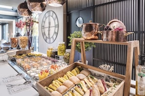 Gratis kontinental frukost varje dag 