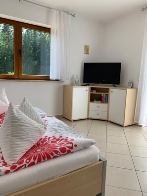 تجهيزات عازلة للصوت وواي فاي مجانًا وملاءات أسرّة