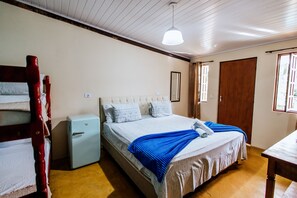 Familienzimmer | Minibar, individuell eingerichtet, Verdunkelungsvorhänge