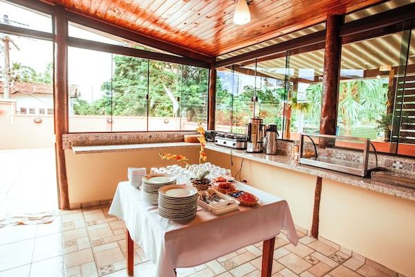 Free daily buffet breakfast