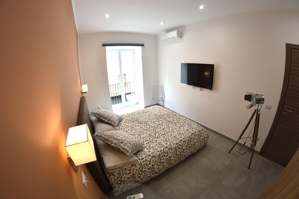 Deluxe Double Room | Desk, free WiFi, bed sheets - Ciu Ciu Home (Palermo)