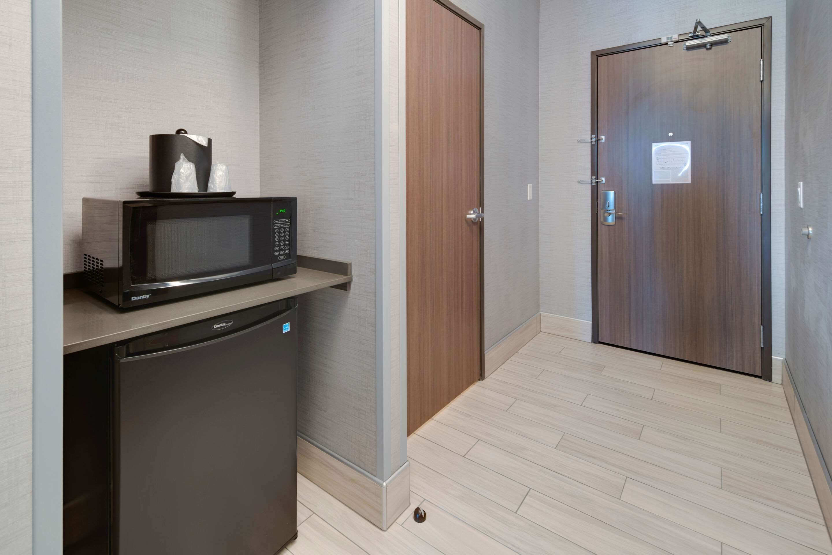 1 bedroom, desk, laptop workspace, blackout curtains