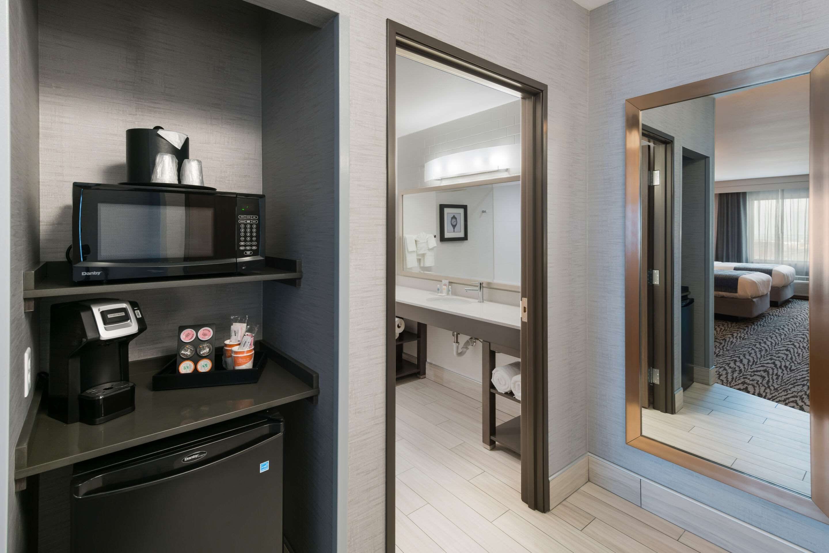 1 bedroom, desk, laptop workspace, blackout curtains